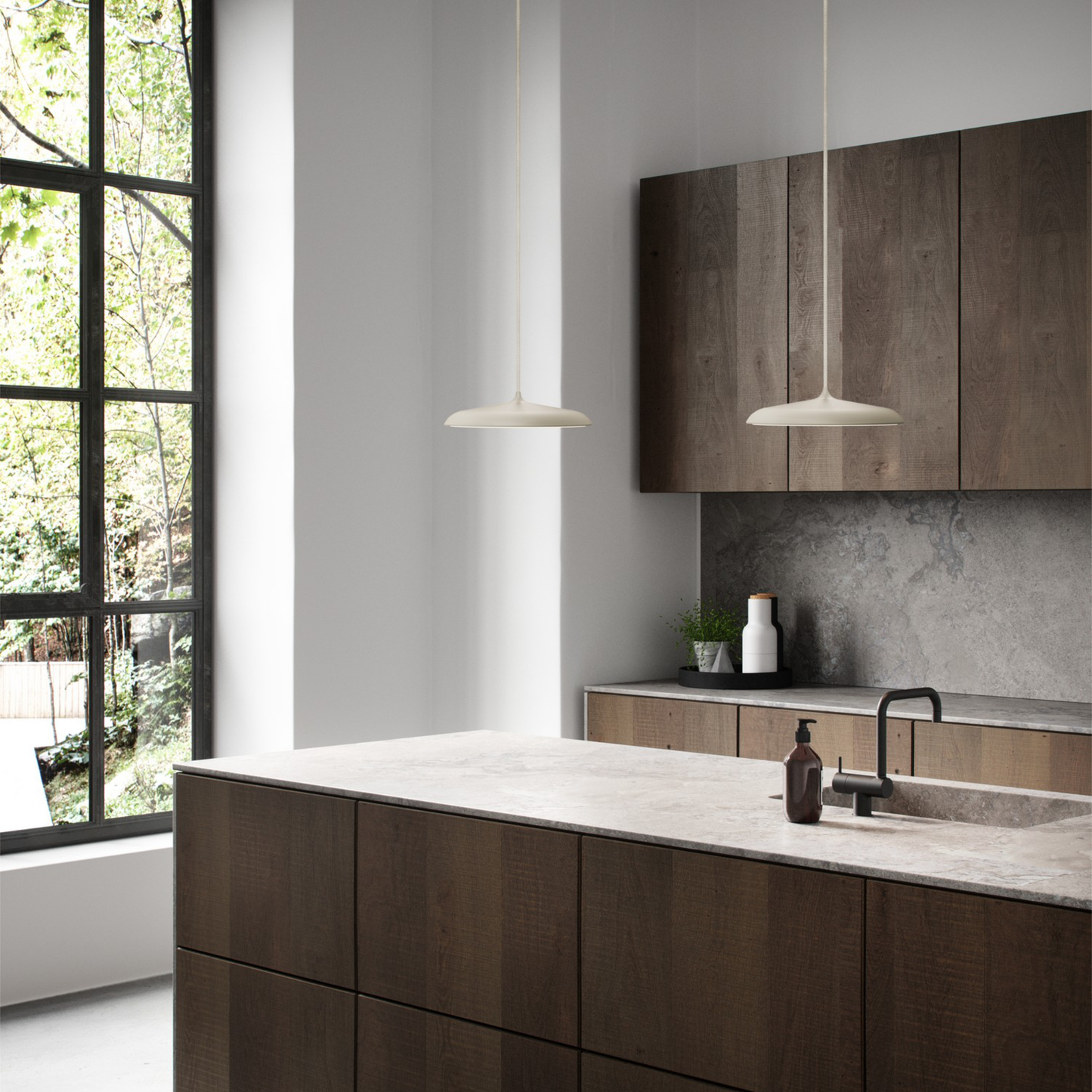 Artist 25 Pendant Beige